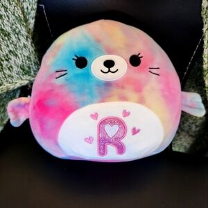 Squishmallow Seal "R"